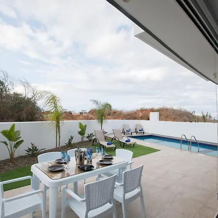 2 Schlafzimmer Mit Pool, Dachgarten, Meerblick *